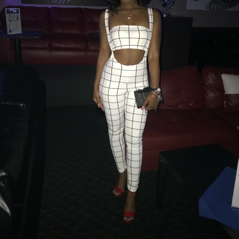 Black and white two piece set
